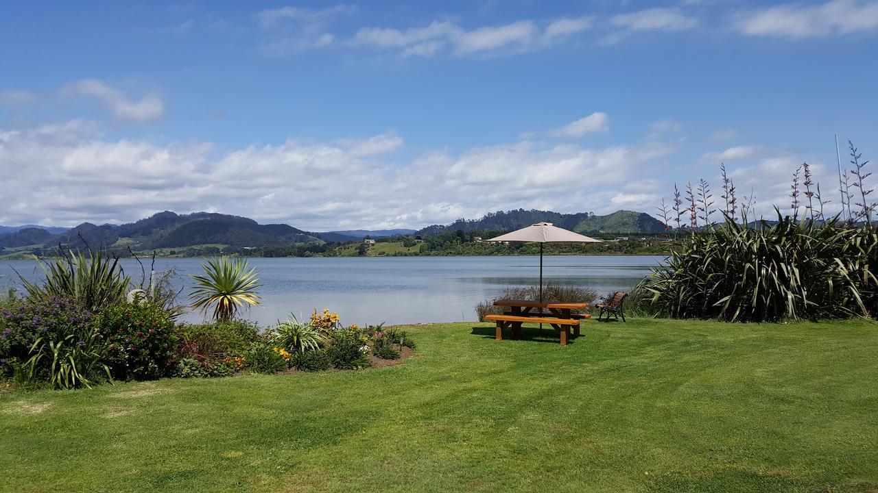 Athenree Waterside Accommodation Exterior photo